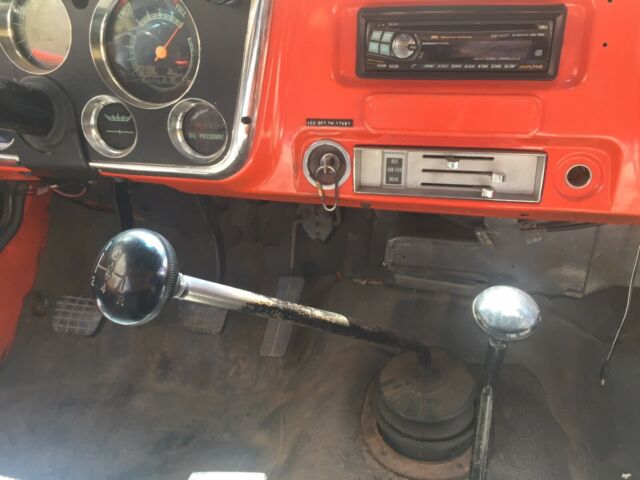 1971 Chevrolet Suburban K10 - photo 6