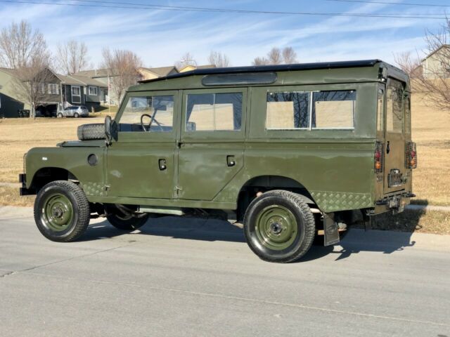 1971 Land Rover 109 IIA - photo 2