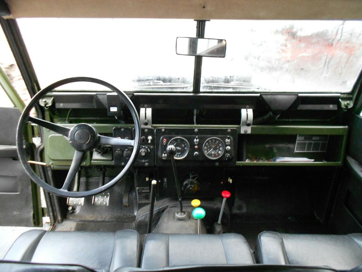 1971 Land Rover Long DeLuxe Safari Station Wagon - photo 10