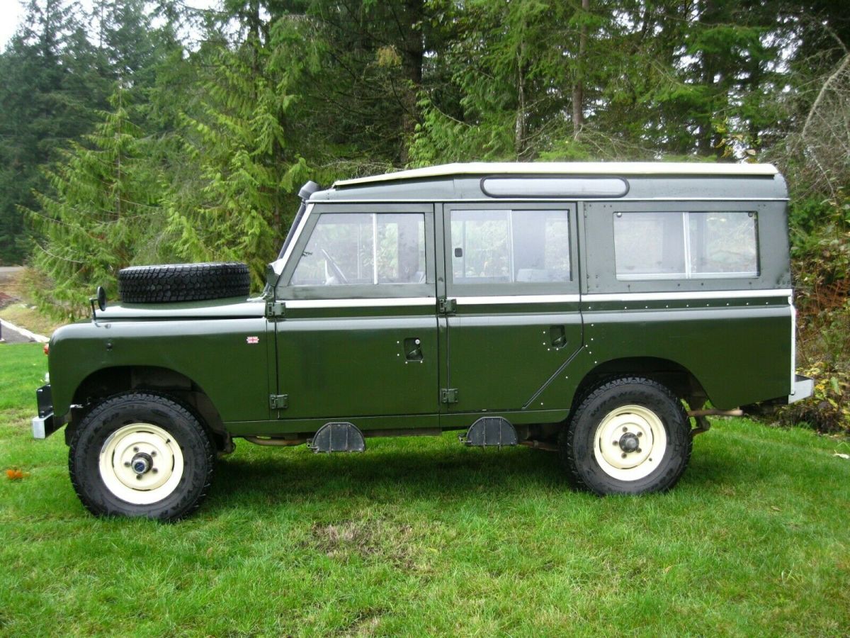 1971 Land Rover Long DeLuxe Safari Station Wagon - photo 3