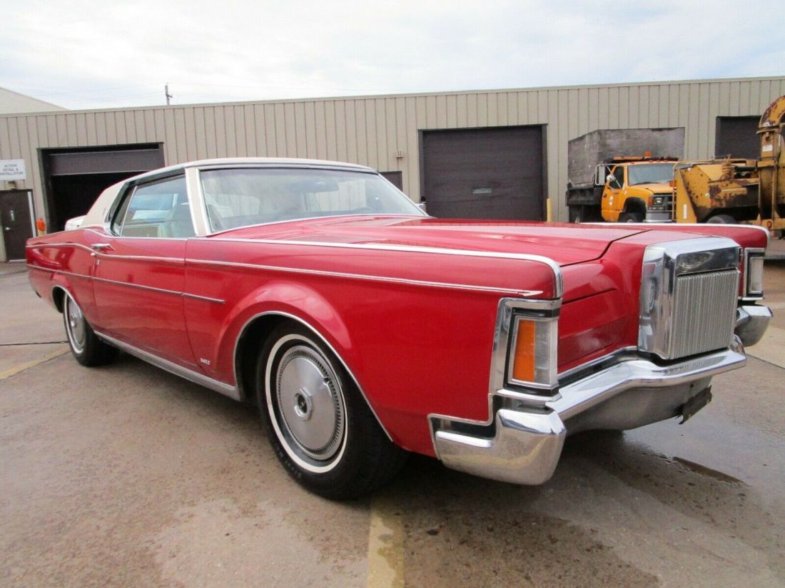 1971 Lincoln Continental - photo 2