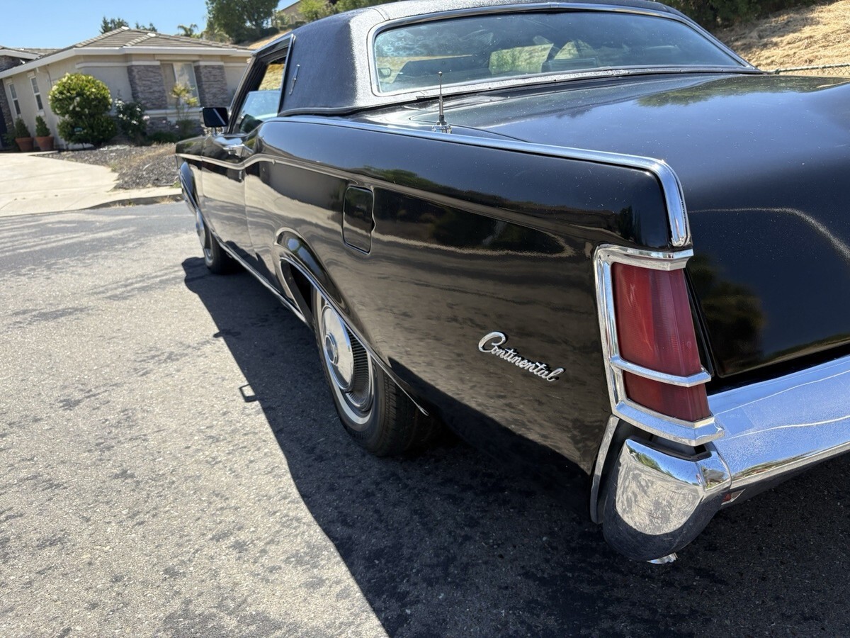 1971 Lincoln Continental - photo 9