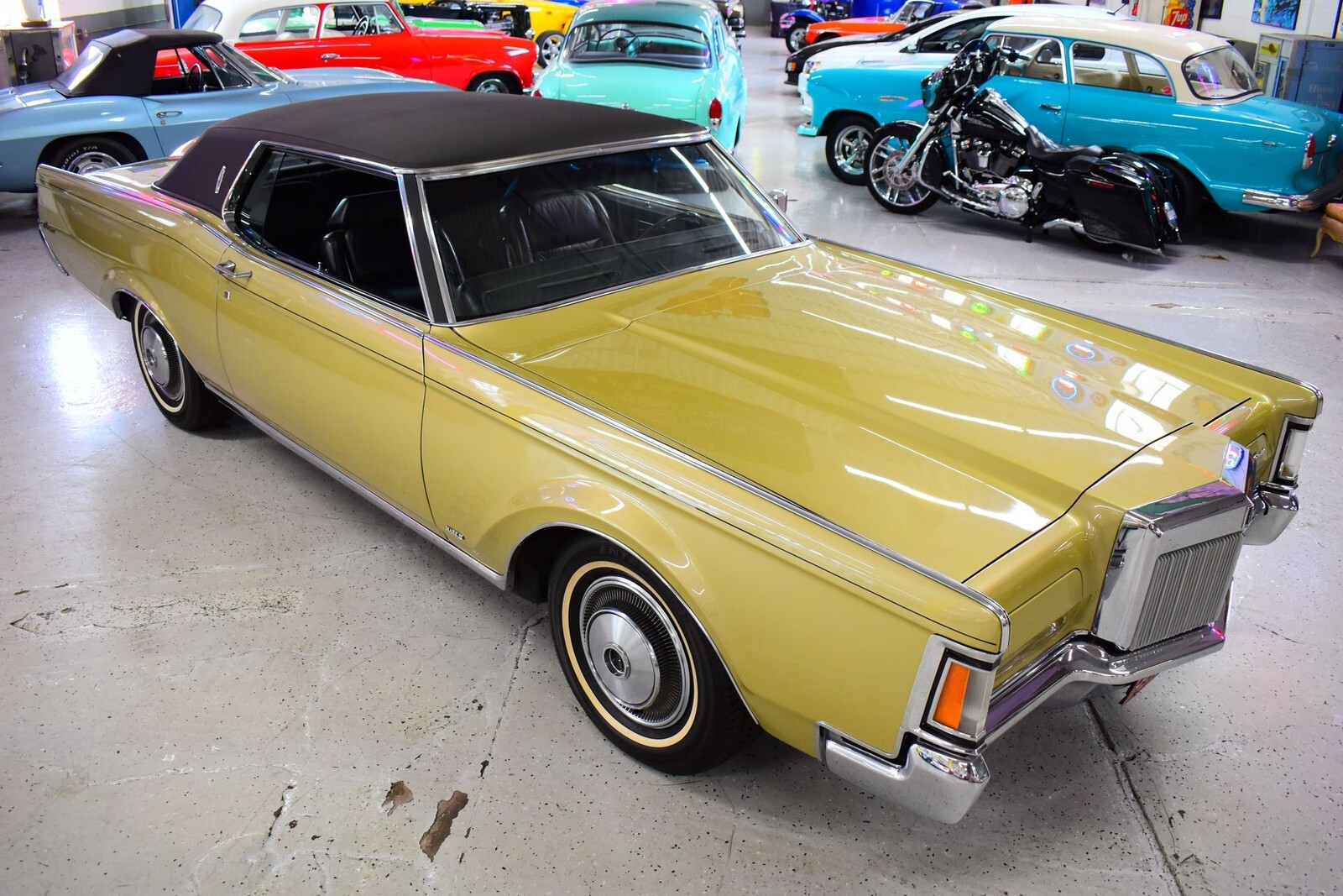 1971 Lincoln Continental MARK III - photo 2