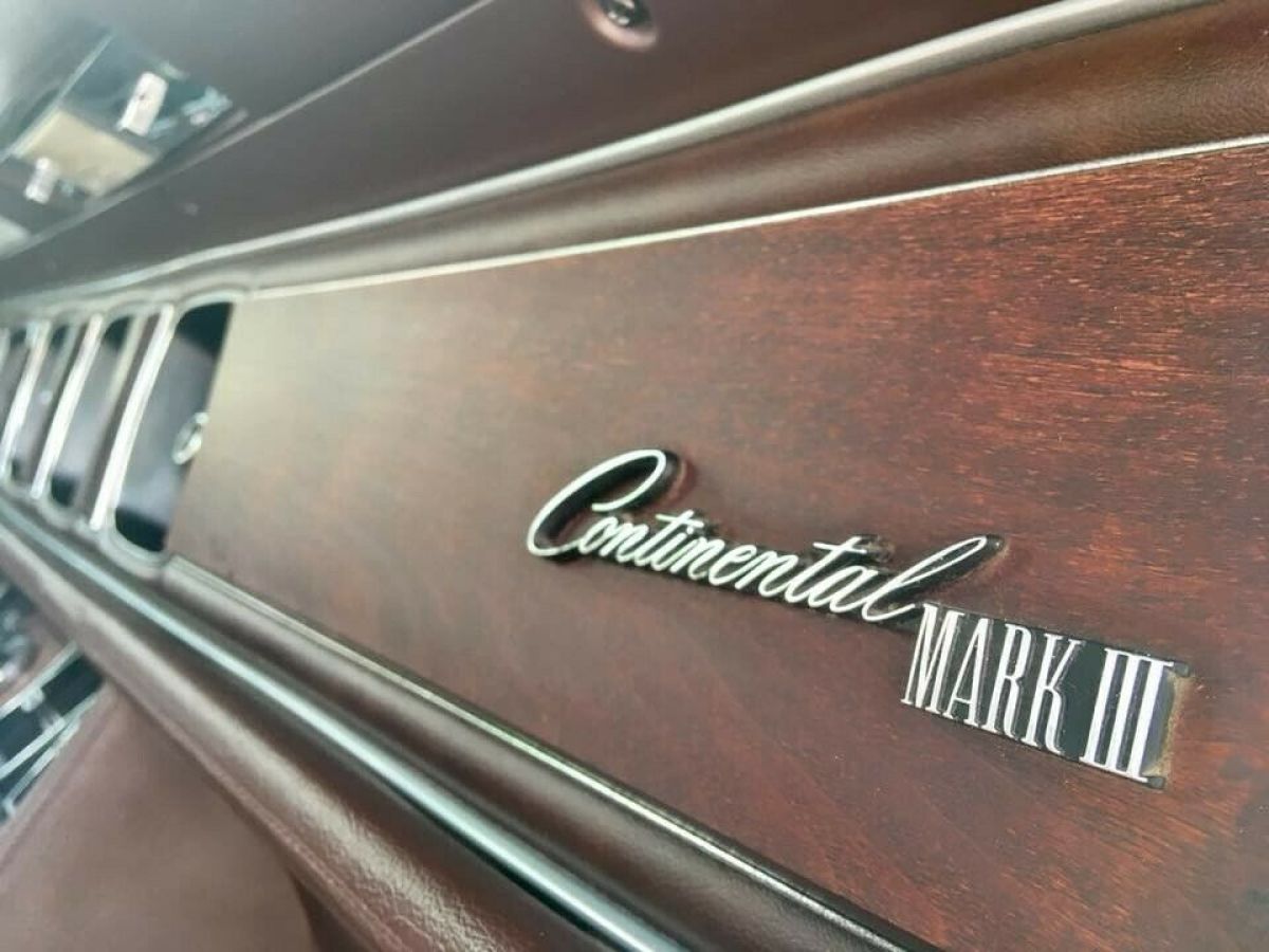 1971 Lincoln Continental - photo 12