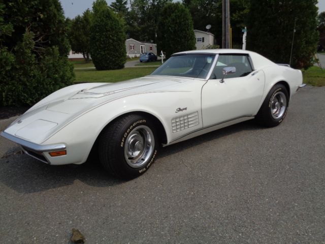 1971 LT-1 T Top Coupe 2 owners restored 4 speed numbers matching powertrain 1971 Chevrolet Corvette