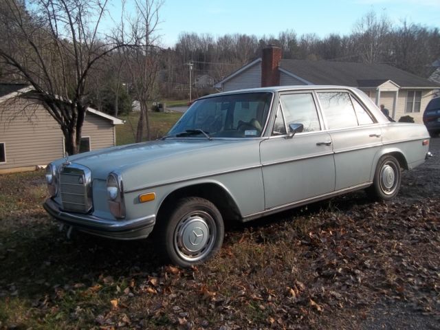 1971 mercedes 220d 1971 Mercedes-Benz 200-Series