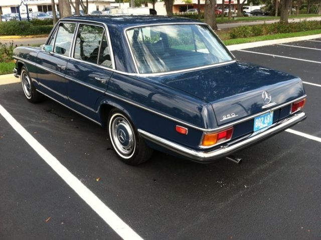 1971 Mercedes-Benz 200-Series - photo 4