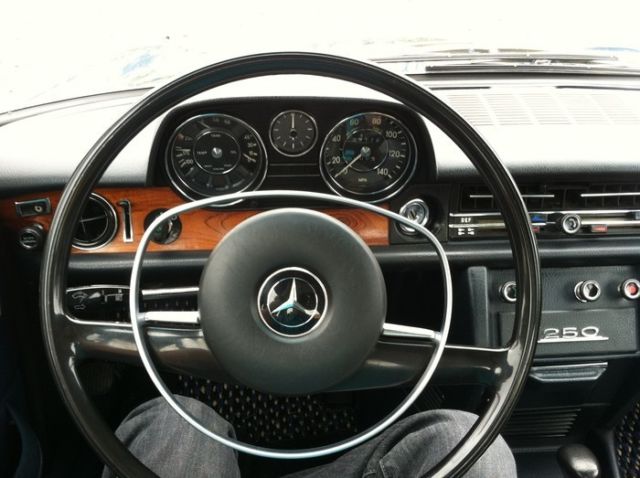1971 Mercedes-Benz 200-Series - photo 7