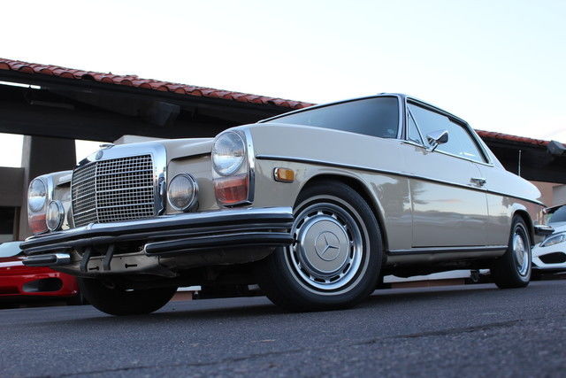 1971 Mercedes-Benz 200-Series - photo 3