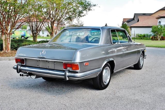 1971 Mercedes-Benz 200-Series Superb Condition Straight 6 Auto A/C PB - photo 3