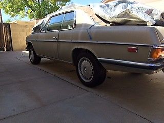 1971 Mercedes-Benz 200-Series - photo 2