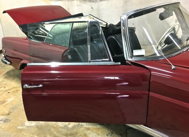 1971 Mercedes-Benz 200-Series - photo 12