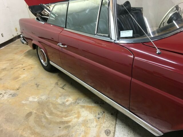 1971 Mercedes-Benz 200-Series - photo 3