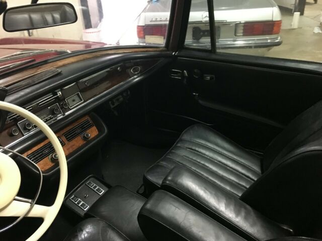 1971 Mercedes-Benz 200-Series - photo 9