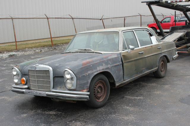 1971 Mercedes-Benz 300-Series 300SEL W109 PARTS CAR - photo 4