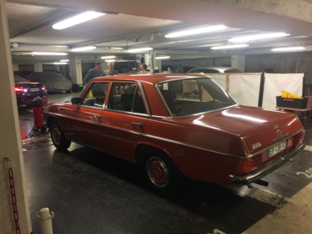 1971 Mercedes-Benz 200-Series Base - photo 10
