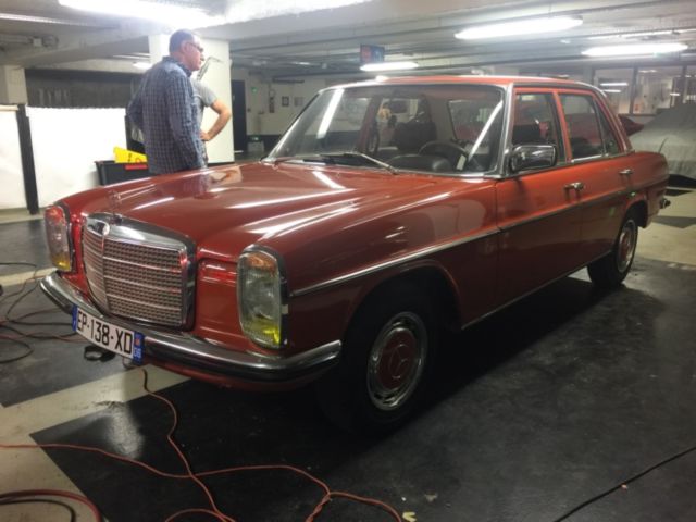 1971 Mercedes-Benz 200-Series Base - photo 11