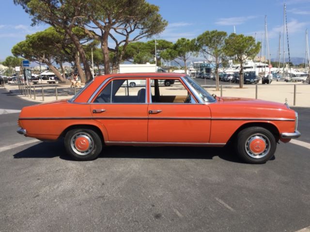 1971 Mercedes-Benz 200-Series Base - photo 4