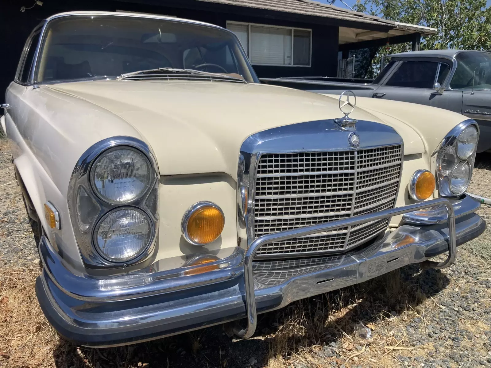1971 Mercedes-Benz 200-Series