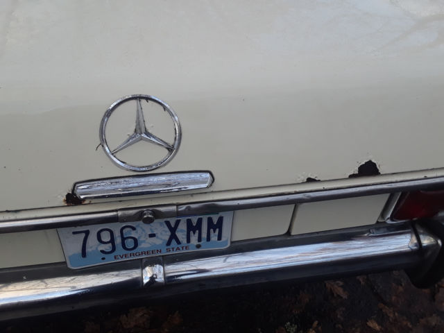 1971 Mercedes-Benz 200-Series - photo 13