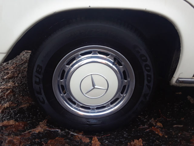 1971 Mercedes-Benz 200-Series - photo 5