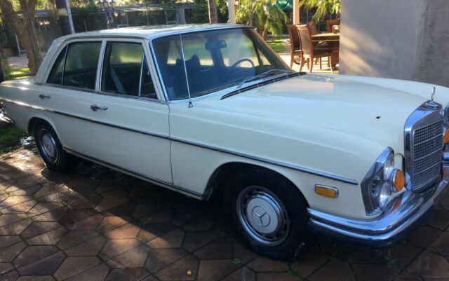 1971 Mercedes-Benz 200-Series 280SE W108 1971 Mercedes-Benz 200-Series
