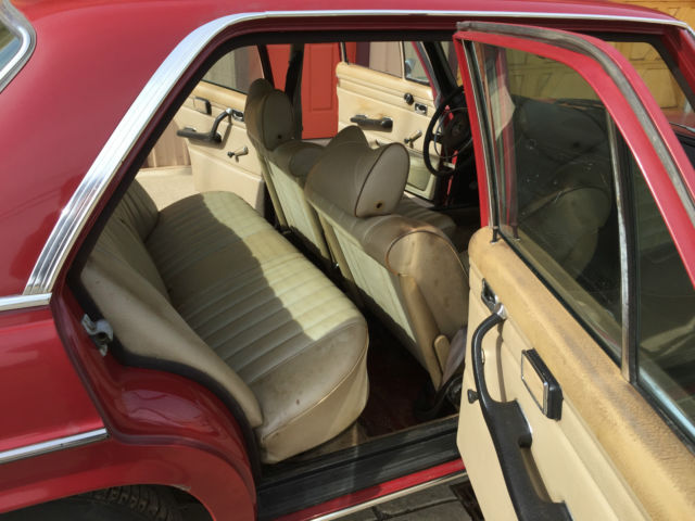 1971 Mercedes-Benz 200-Series - photo 12