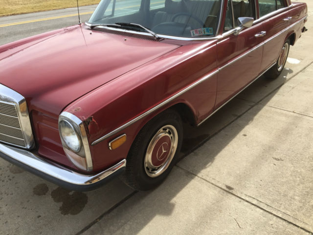 1971 Mercedes-Benz 200-Series - photo 4