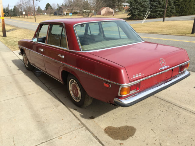 1971 Mercedes-Benz 200-Series - photo 5