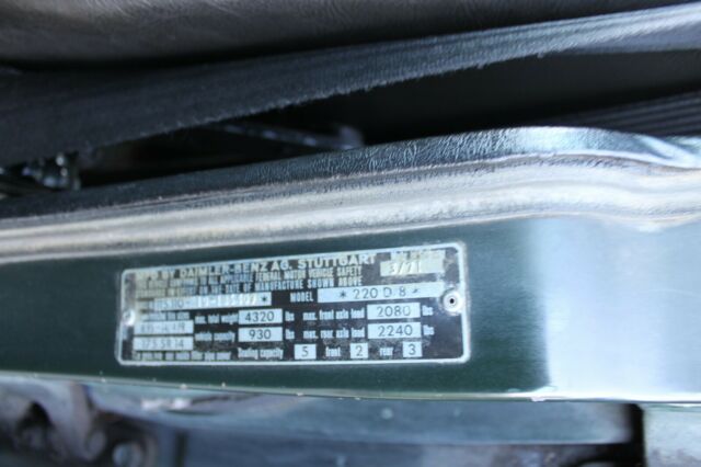 1971 Mercedes-Benz 200-Series - photo 13
