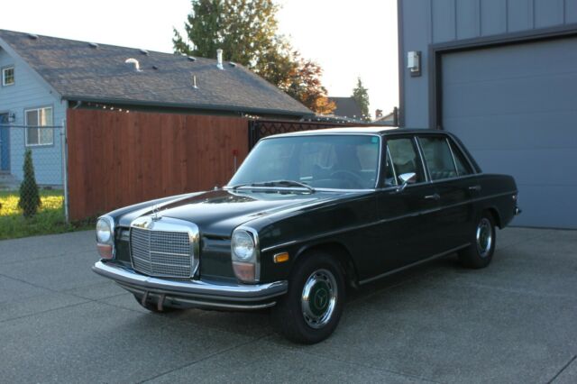 1971 Mercedes-Benz 200-Series - photo 3