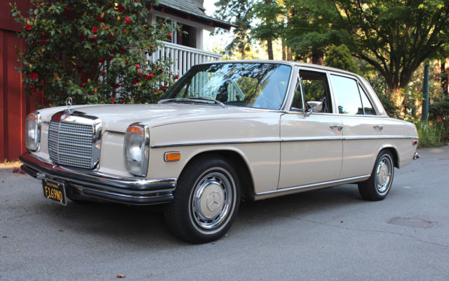 1971 Mercedes-Benz 200-Series 250 - photo 2