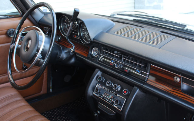 1971 Mercedes-Benz 200-Series 250 - photo 3