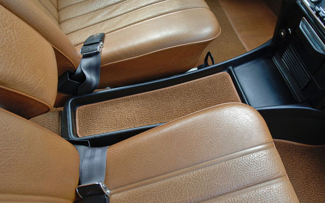1971 Mercedes-Benz 200-Series 250 - photo 8