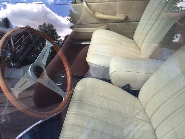 1971 Mercedes-Benz 200-Series - photo 11