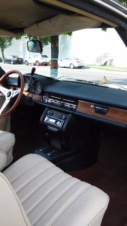 1971 Mercedes-Benz 200-Series - photo 8