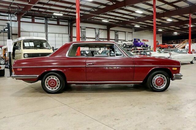 1971 Mercedes-Benz 200-Series -- - photo 6