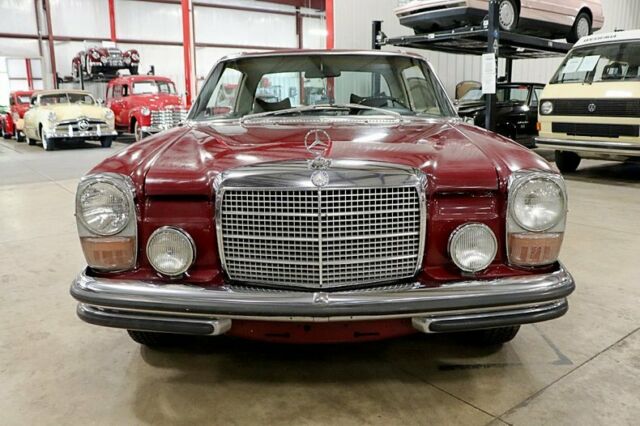 1971 Mercedes-Benz 200-Series -- - photo 8