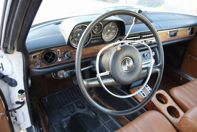 1971 Mercedes-Benz 200-Series 250C - photo 11