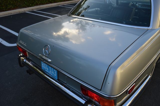 1971 Mercedes-Benz 200-Series COUPE - photo 11