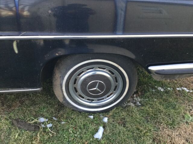 1971 Mercedes-Benz 200-Series - photo 5