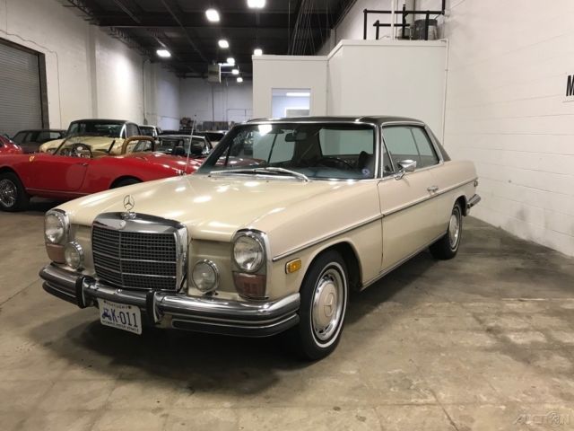 1971 Mercedes Benz 250C Sunroof Coupe 1971 Mercedes-Benz 200-Series Coupe