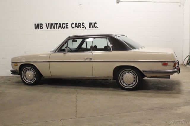1971 Mercedes-Benz 200-Series Coupe - photo 10