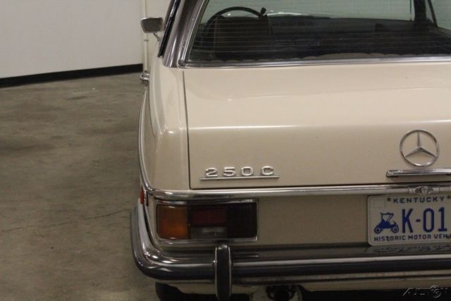 1971 Mercedes-Benz 200-Series Coupe - photo 8