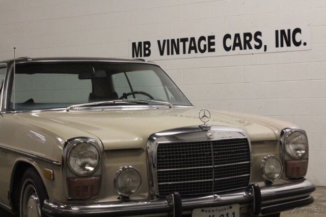 1971 Mercedes-Benz 200-Series Coupe - photo 9