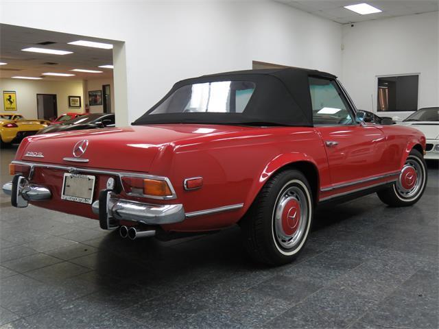 1971 Mercedes-Benz 200-Series 2.0L - photo 8