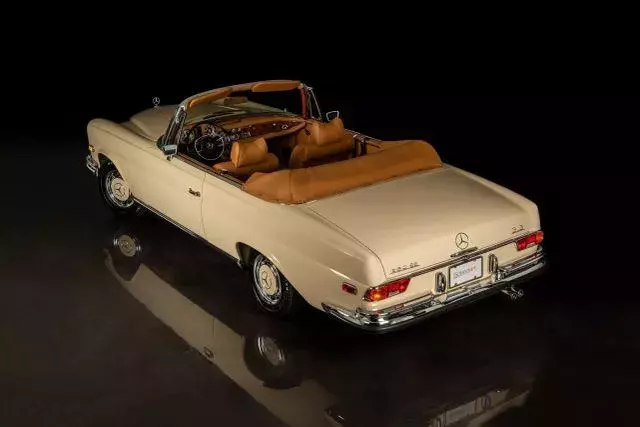 1971 Mercedes-Benz 280 SE 1971 Mercedes-Benz 200-Series SE