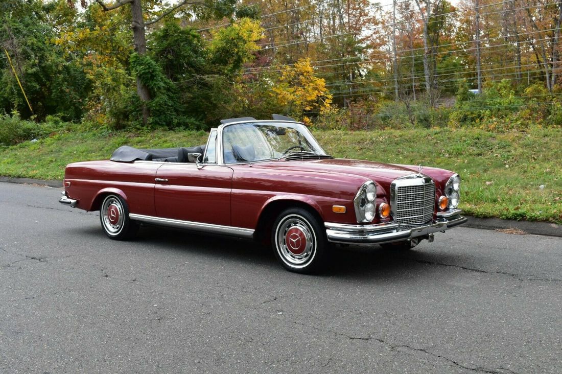 1971 Mercedes-Benz 200-Series - photo 2