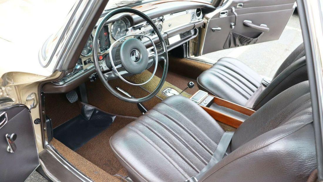 1971 Mercedes-Benz SL-Class 280 Pagoda Convertible - photo 10