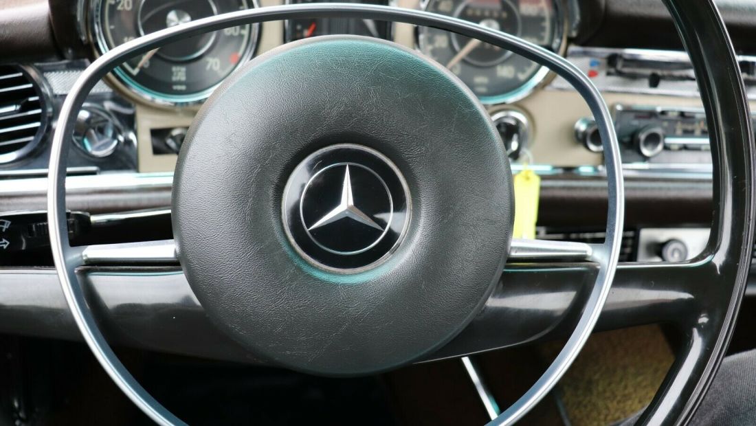 1971 Mercedes-Benz SL-Class 280 Pagoda Convertible - photo 11